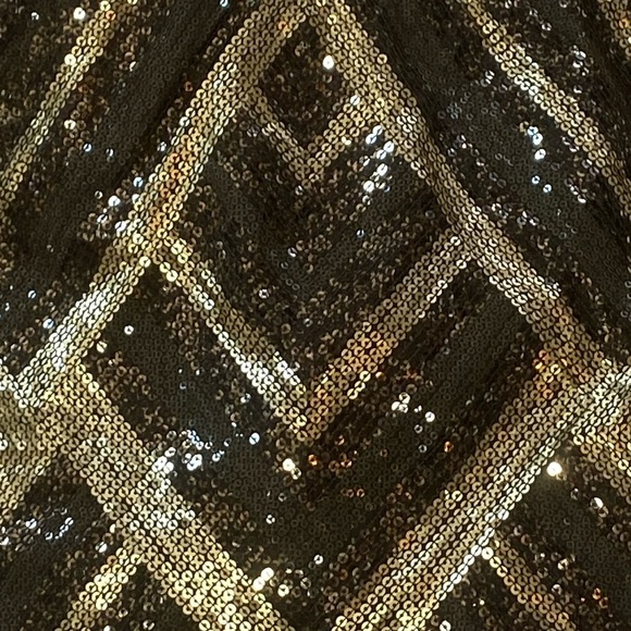 AI Authentic Icon Mini Sequin Skirt - Picture 7 of 16